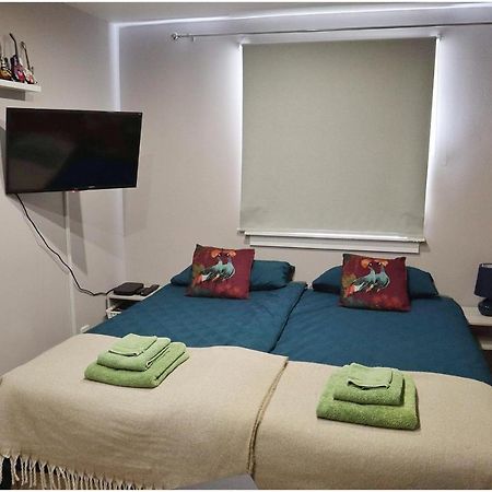 Flanders Fields Apartment Dingwall Bagian luar foto