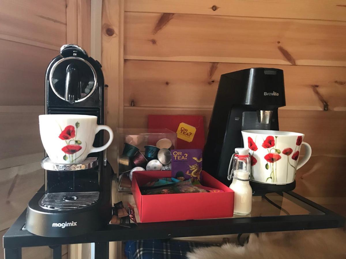 Flanders Fields Apartment Dingwall Bagian luar foto